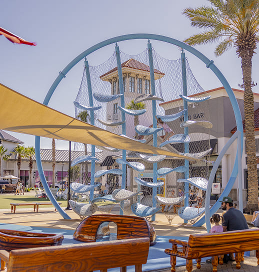 Destin Commons - Leo Diaz - Luckey Climber
