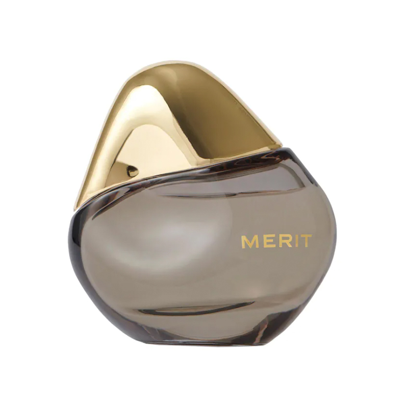 Merit Retrospect
™
L
’
Extrait de Parfum