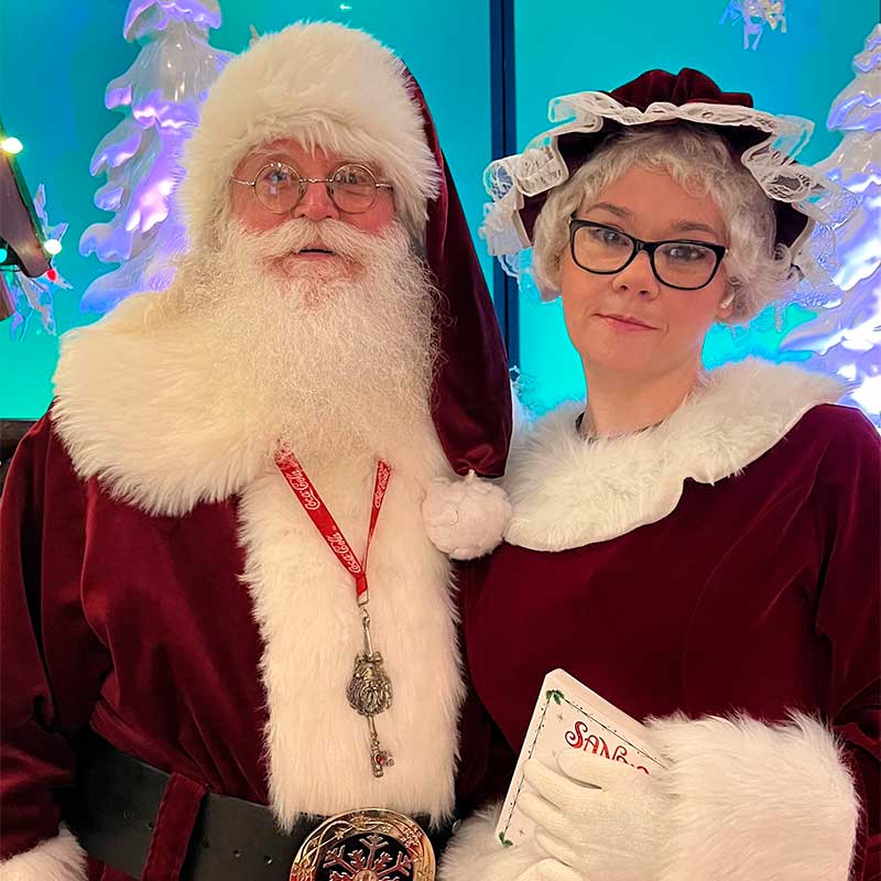 Join Santa & Mrs. Claus for Storytime!